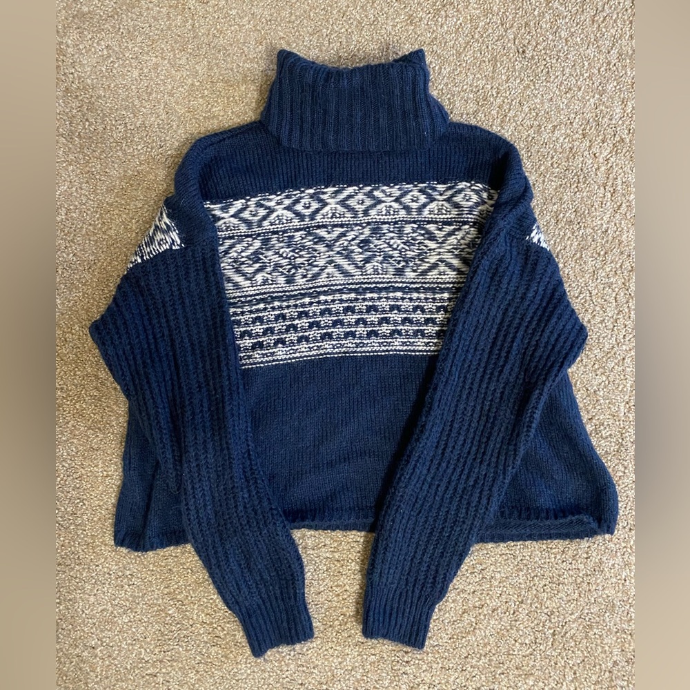 American Eagle sweater